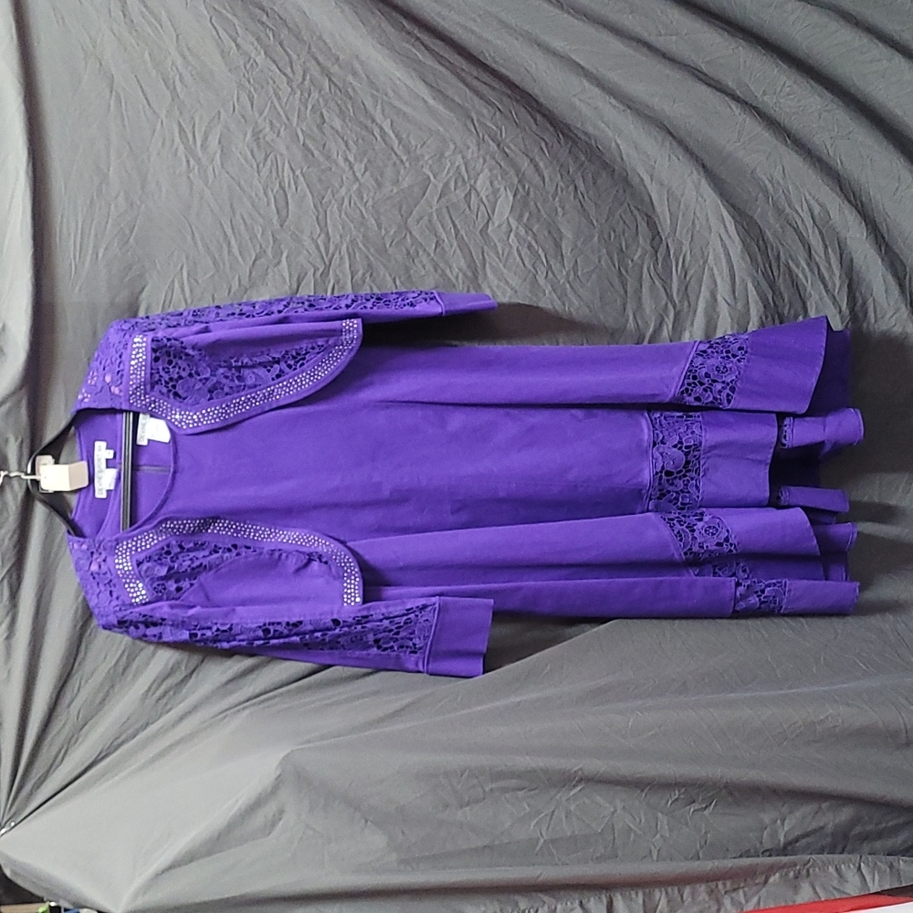 Dress - Picture 5 of 7